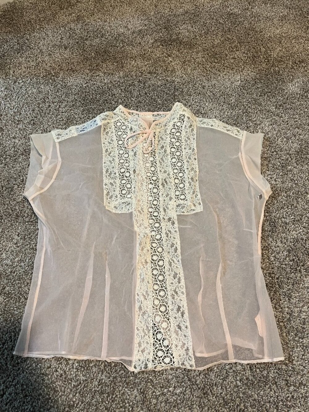 Vintage Blouse Sheer Pink White Lace Button Up Short Sleeve Bow Size Small
